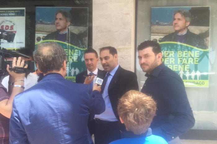 Taranto - Il neo sindaco Melucci chiude già la sua pagina facebook: "Scelgo io la mia modalità di comunicazione"