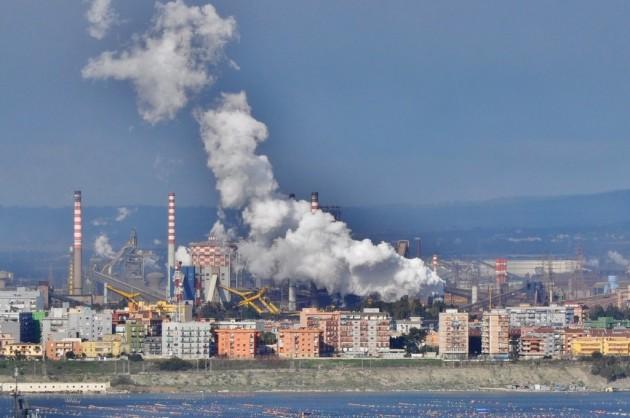 Taranto - La casa avvolta da minerale e PCB e il giudice condanna ILVA al risarcimento.
