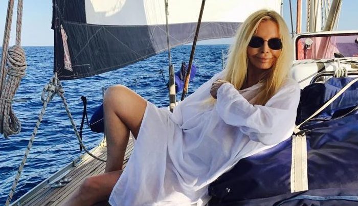Lecce- "Le mie vacanze continuano" Patty Pravo sta meglio e tranquillizza i suoi fan con uno scatto in barca