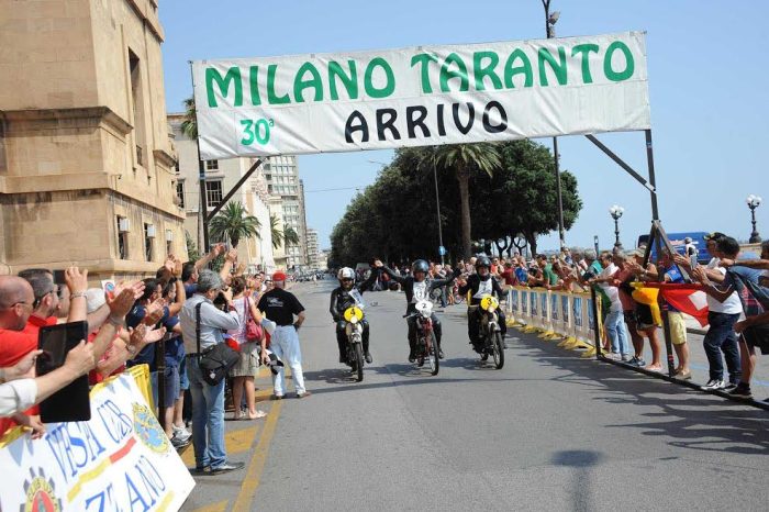Taranto - 31esima edizione della maratona di moto d'epoca.