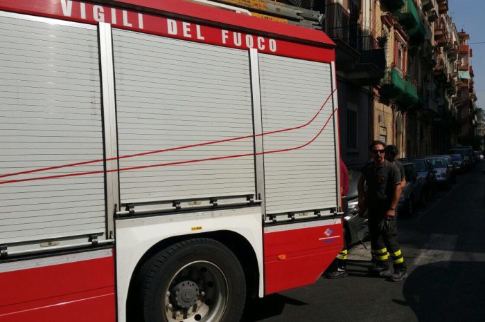 Taranto - Mette sul fuoco una pentola e si addormenta. La chiamata al 115: "Sta andando a fuoco tutto".