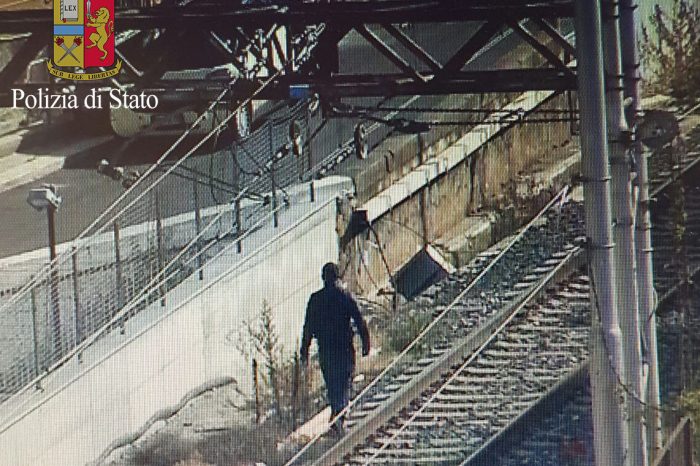 Brindisi- La Polizia di Stato lancia una campagna di sicurezza in ambito ferroviario rivolta ai migranti/IL VIDEO