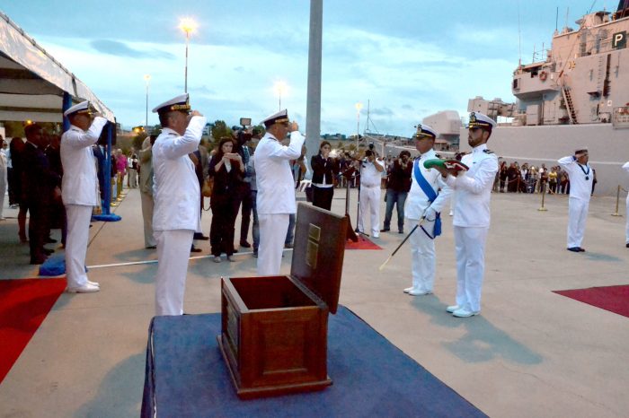 Taranto - Marina Militare: cerimonia di saluto alla nave Aliseo.