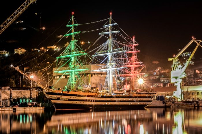 Taranto - Arriva la "nave più bella del mondo", ecco quando sarà possibile visitarla
