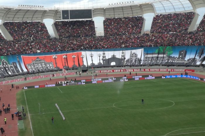 Bari/Foggia - Lancio di petardi tra le tifoserie durante il derby, 9 persone denunciate