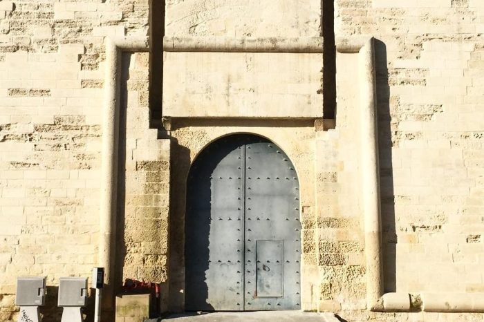 Lecce- La porta falsa del castello di Lecce tra misteri, dibattiti e documenti.