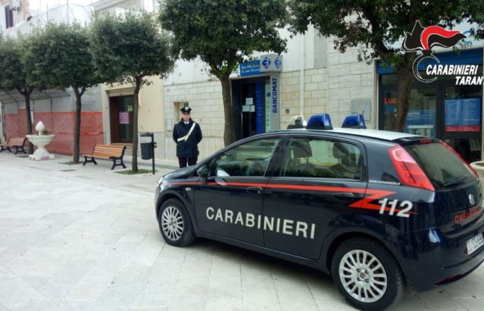 Taranto - Assalto al bancomat con l'esplosivo