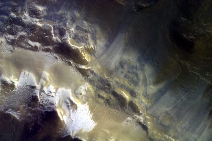 ExoMars: nuova orbita, nuove spettacolari immagini di Marte