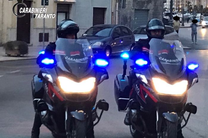 Taranto - Beccata dai carabinieri a rubare in un negozio del centro: arrestata 37enne