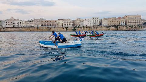 Taranto - Palio, trionfa la barca del rione "Tre Carrare Battista". | FOTO