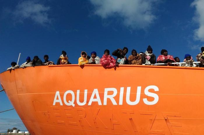Taranto - Aquarius, ll sindaco Melucci: disponibilità all'approdo della nave migranti