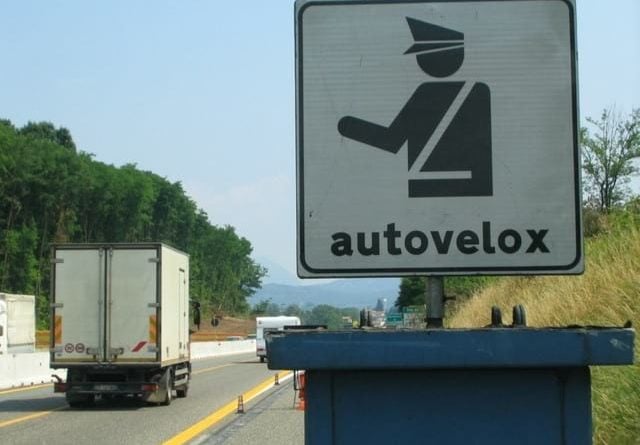 Taranto - Nuovo autovelox in litoranea: dove e quando verrà installato