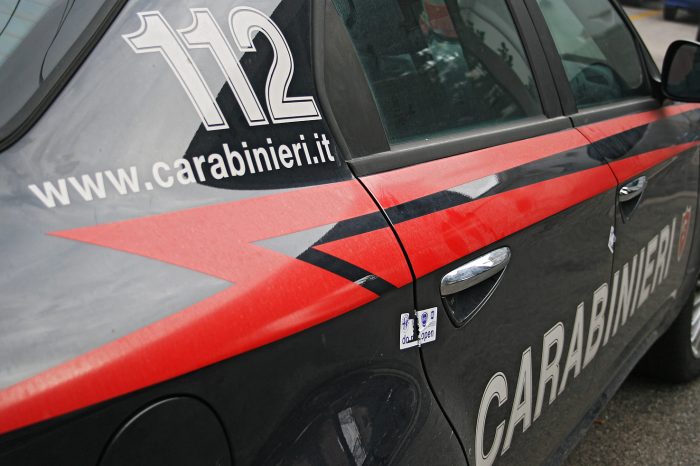 Taranto - Inseguimento e spari in via Dante: arrestato il conducente dell'auto in fuga