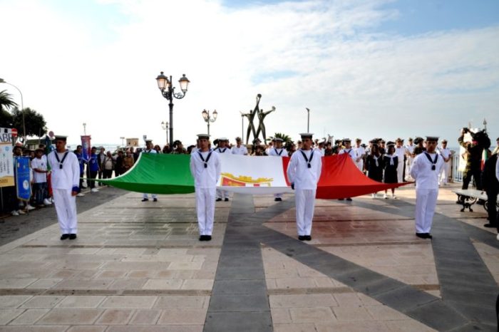 Taranto - Cerimonia di apertura dell'evento sportivo "Trofeo del mare": le foto