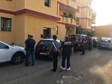 Taranto / Lecce- Uccise la moglie a coltellate, muore in carcere