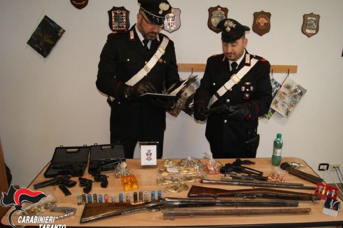 Taranto - In un capannone nascondeva un arsenale di armi, arrestato 48enne