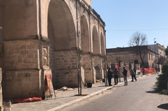 Taranto - Continua la manutenzione di strade e marciapiedi a Grottaglie