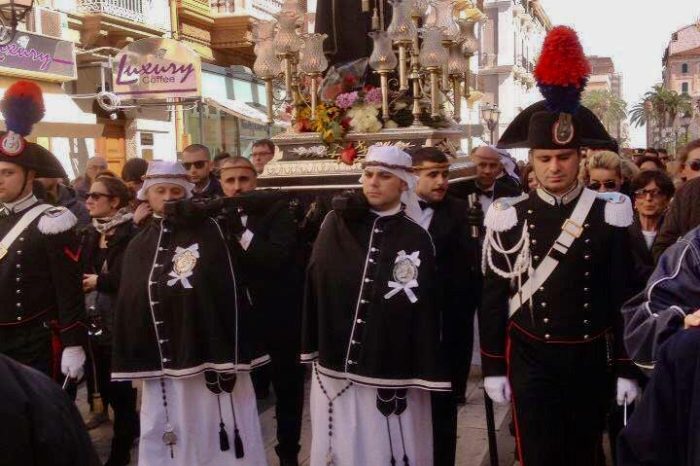 Cifre record per l'asta  per le processioni della Settimana Santa di Taranto
