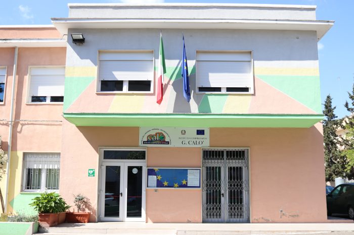 Taranto - Furto in una scuola di Ginosa, sindaco Parisi: "Atto criminoso e intollerabile"