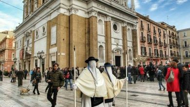 Riti della Settimana Santa a Taranto: Lavori Sospesi per la Tradizione