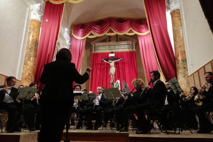 Taranto - Concerto della Passione a Mottola: premiazione troccola d'argento