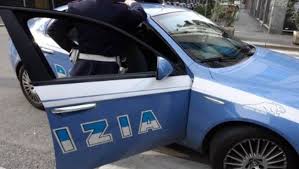 CERIGNOLA (Fg)- La Polizia  rinviene auto rubata