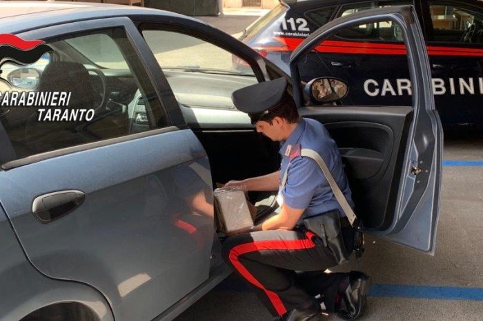 Taranto - Beccato con un chilo di cocaina in auto: arrestato 39enne