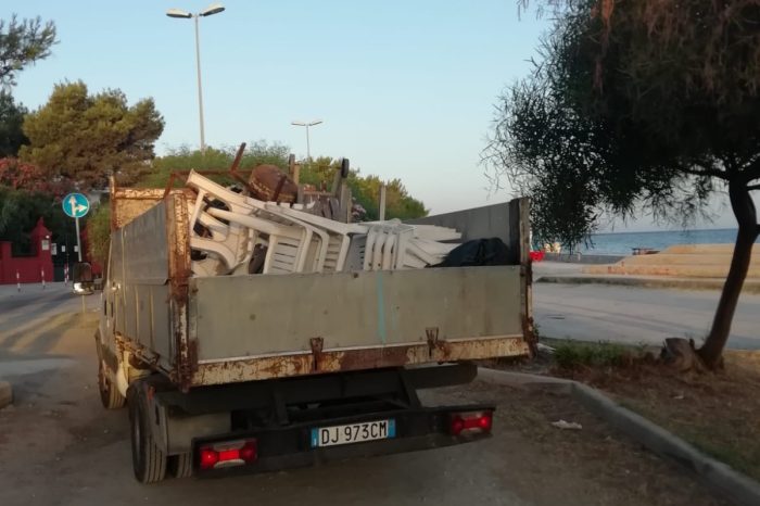 Taranto - Massiccio intervento a San Vito: rimosse panchine, tavoli, sedie e tendoni