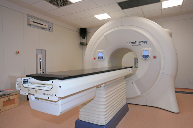 Taranto - Ospedale "Moscati":  un nuovo apparecchio per il trattamento oncologico
