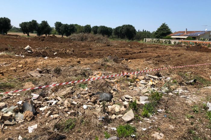 Brindisi- Discarica di rifiuti pericolosi sotterrati in un terreno incolto. 5 denunciati