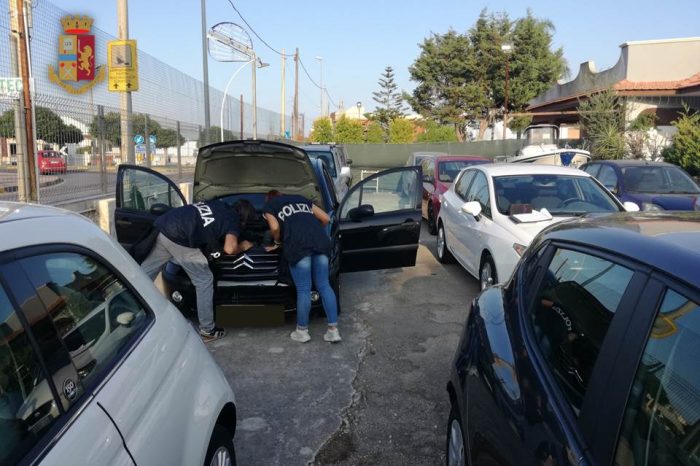 Taranto - Sanzionati i titolari di due autosaloni