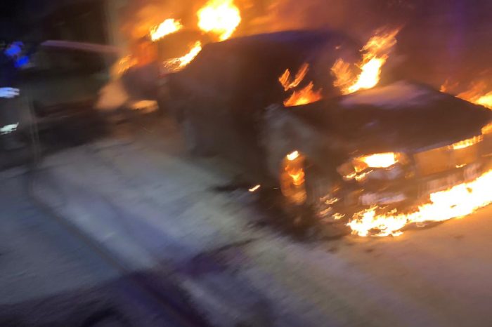 Lizzano: Due auto in fiamme nella notte in via Toscanini