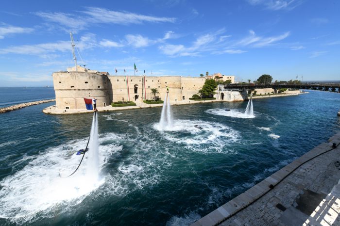 Taranto - Trofeo del Mare 3° edizione: successo per le gare di aquathol e canottaggio