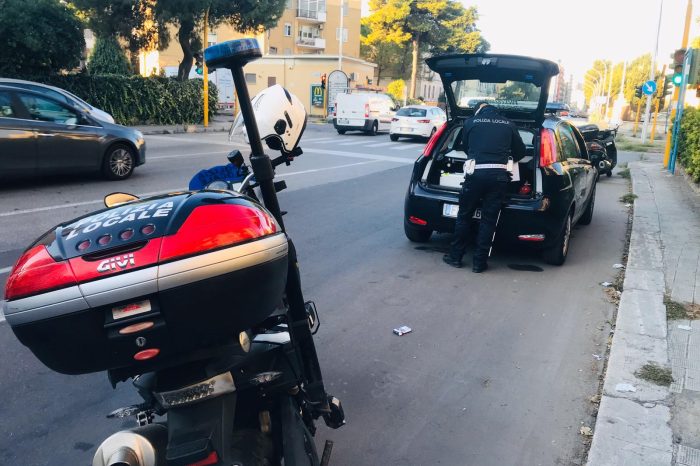 Taranto - Polizia locale, controllati diversi autoveicoli