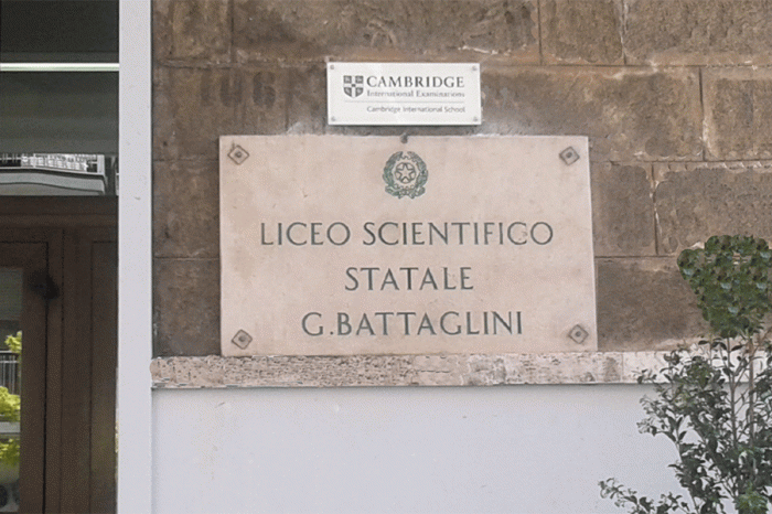 Taranto - Aule Pitagora, la dirigenza del Battaglini risponde