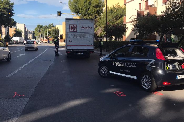 Taranto - Controlli della polizia locale: sanzionati automezzi pesanti