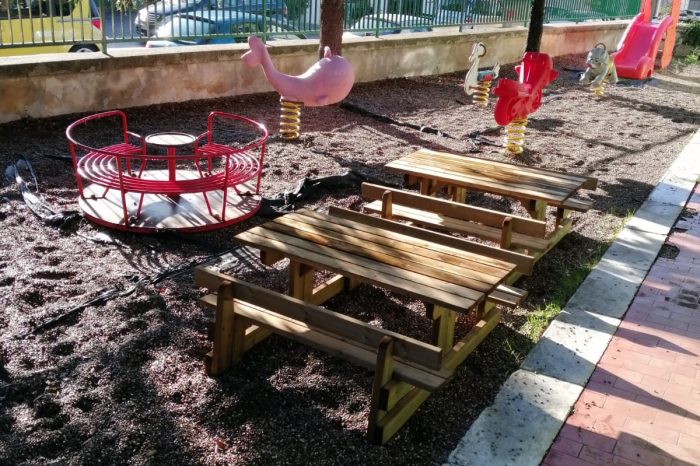Taranto - Nuovi giochi per bambini nei parchi cittadini di Martina Franca