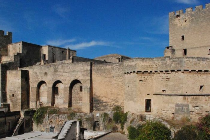 Taranto - Si rinnova l'appuntamento con la  "Mostra del presepe" a Grottaglie