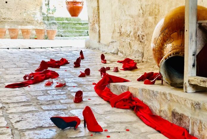 Taranto - Giornata contro la violenza sulle donne, tutti gli appuntamenti a Grottaglie