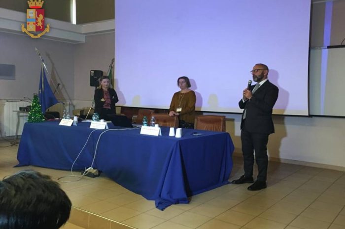Taranto - Protocollo contro il bullismo: primo incontro previsto per azioni comuni nella lotta al bullismo e cyberbullismo
