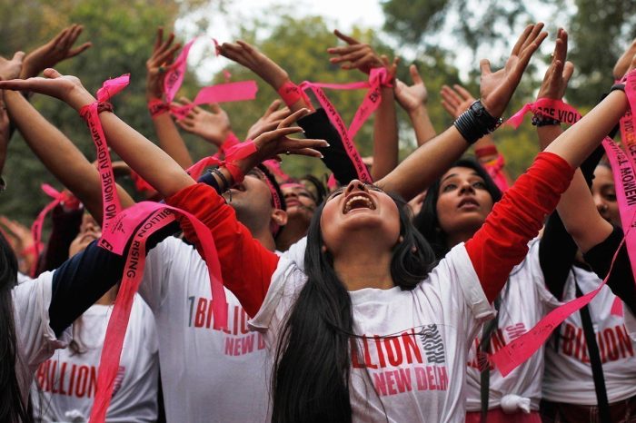 Taranto - “One Billion Rising”, torna a Martina franca il flash mob contro la violenza sulle donne