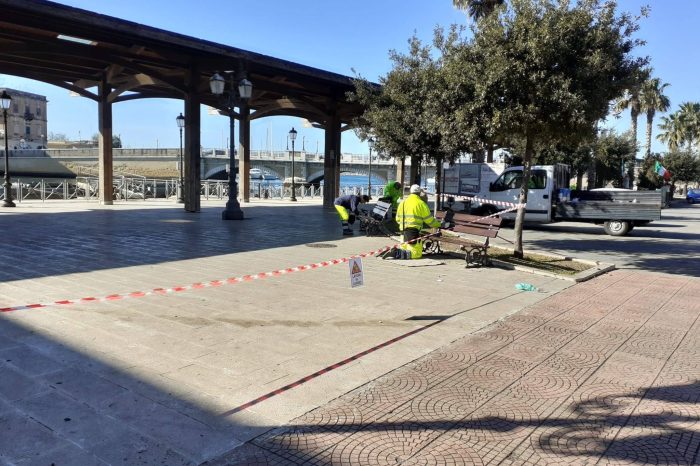 Taranto - Intervento di manutenzione della pensilina di via Garibaldi