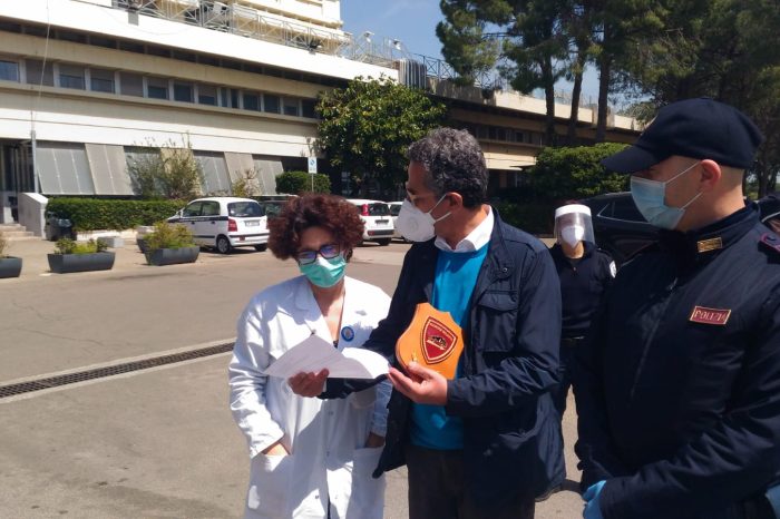Taranto - Reparto Volanti dona generi alimentari agli operatori sanitari del "Moscati"