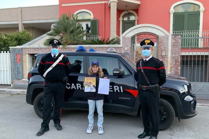 Brindisi - Bimba di 10 anni porta una torta e una letterina per ringraziare i carabinieri
