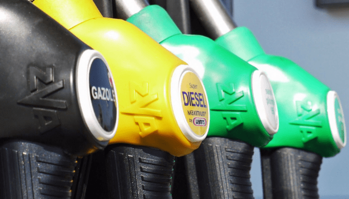 Benzina, Codacons denuncia: "Pesanti speculazioni sui prezzi, intervengano procure."