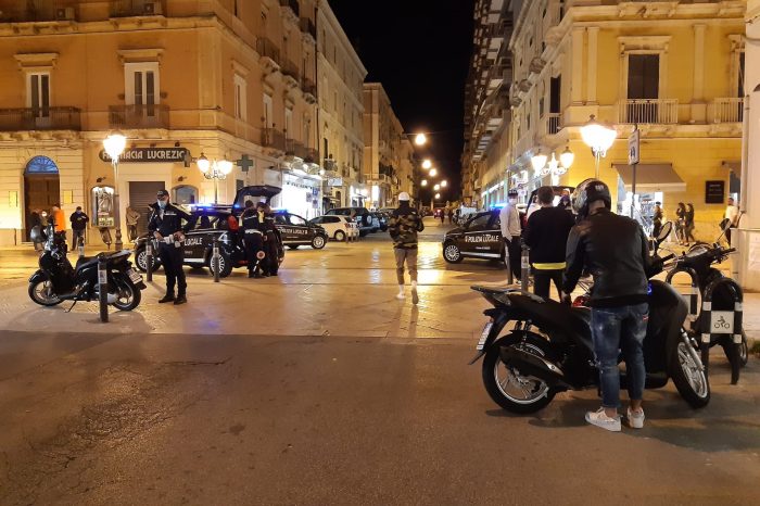 Taranto: La Polizia Locale effettua controlli anti assembramenti.
