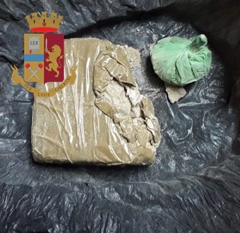 Taranto: Continua la pressione in citta’ contro lo spaccio di droga: arrestato un altro pusher