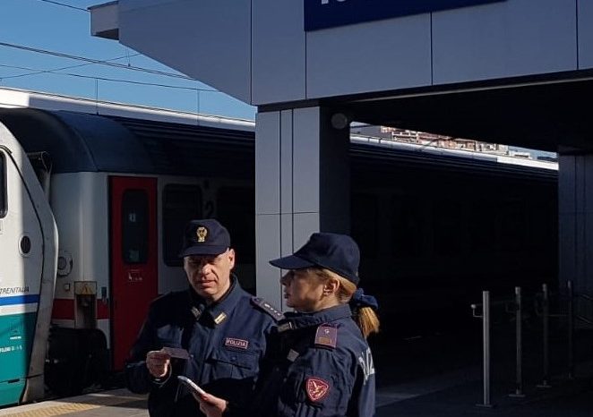 Taranto: La Polizia ferroviaria salva una giovane donna