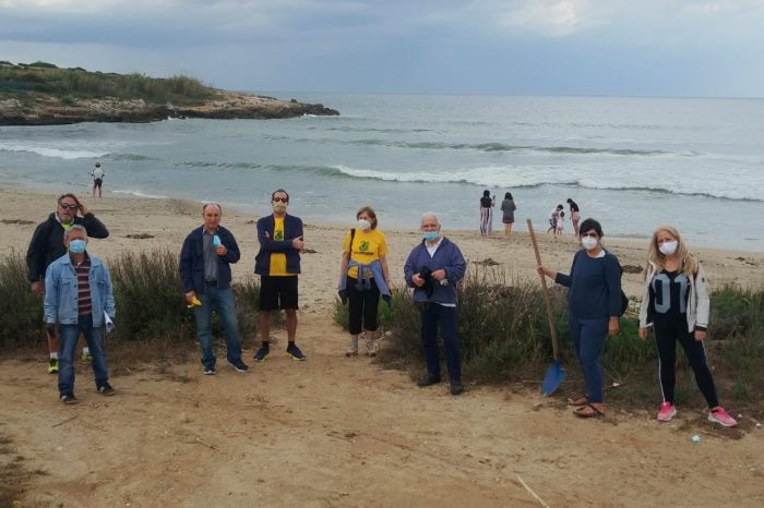 Legambiente Taranto: "Abbiamo ripulito la spiaggia di Lido Bruno"