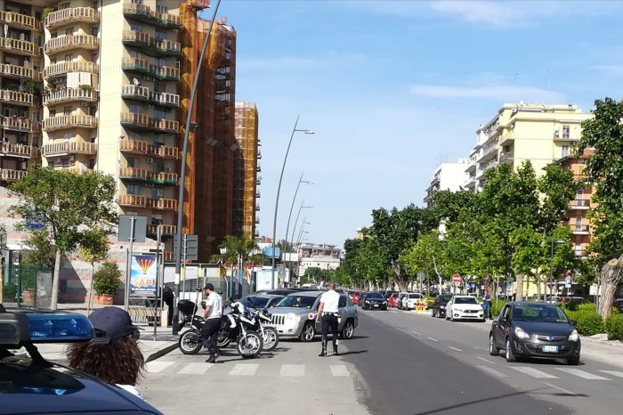 Taranto: Controlli della Polizia Locale su auto e cantieri